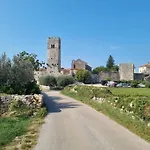 Oskar Istrien * Sveti Lovrec Pazenaticki