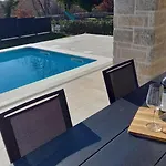 Oskar Istrien Holiday home Sveti Lovrec Pazenaticki