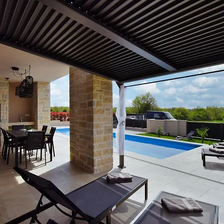 Oskar Istrien Holiday home